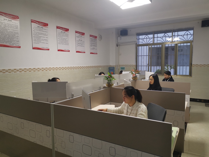 隆安分公司造價部辦公室(圖1)